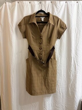 Robbie Bee Belted Knee-Length Dress. Size 14.